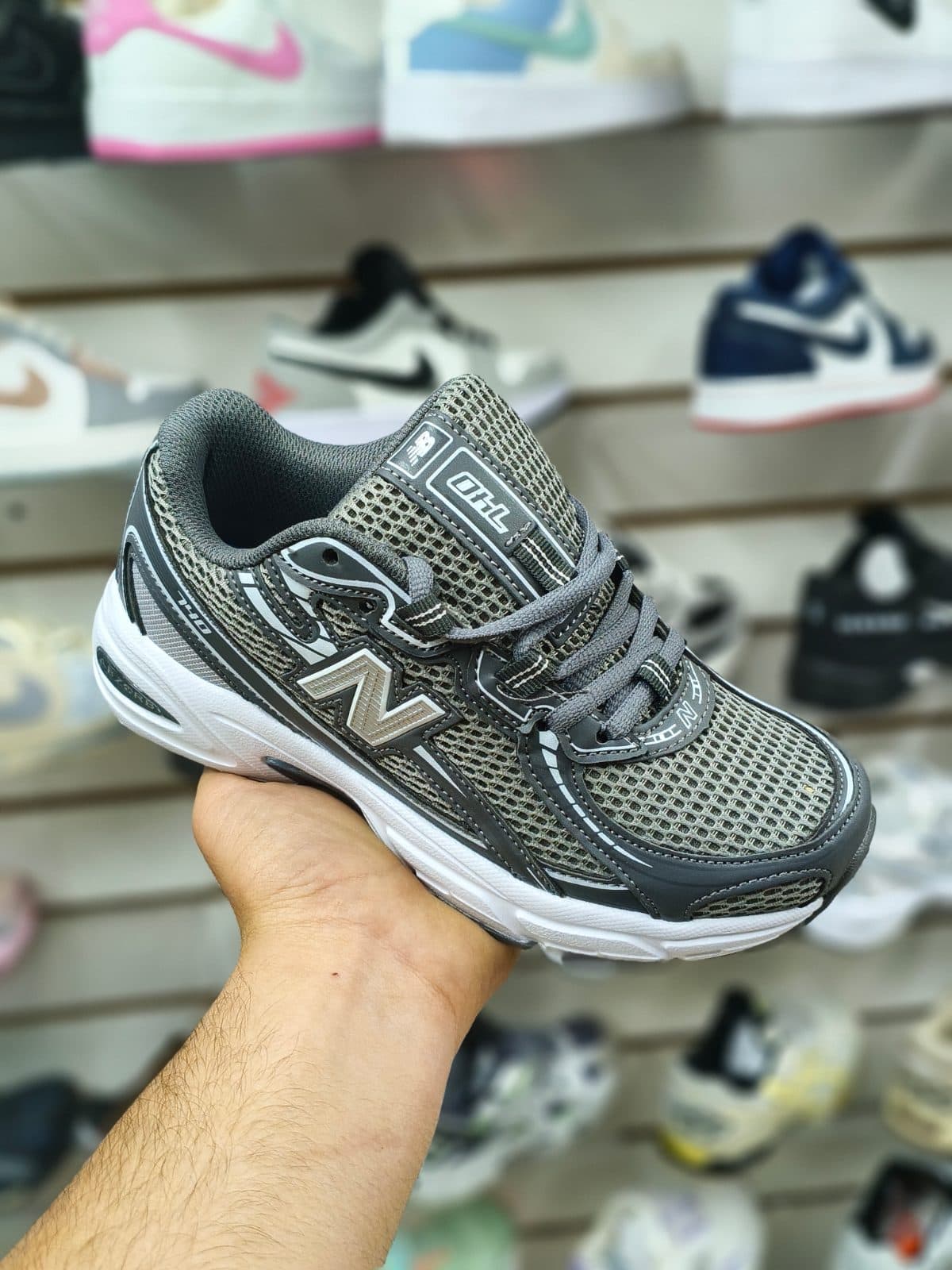 New balance 740